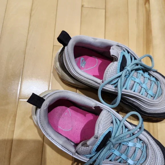 Nike running shoes - Picture 4 of 9